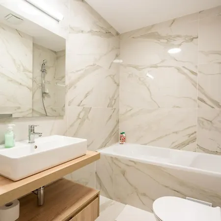 Apartment Flat With Balcony Bucharest