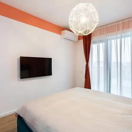 Flat With Balcony * Bucharest